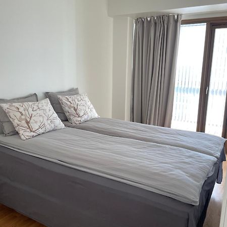 Tapiola Oak Apartment Еспоо Екстер'єр фото